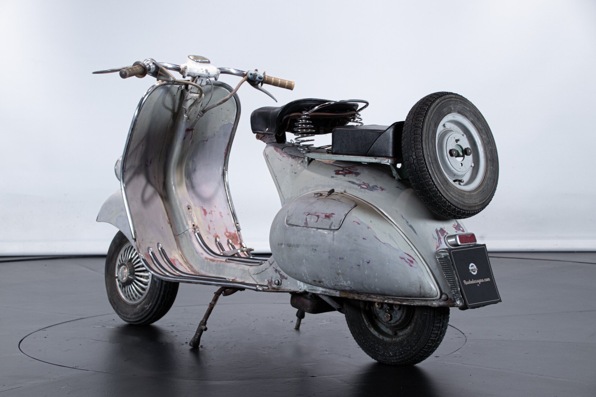 Piaggio VESPA 125 FARO BASSO 