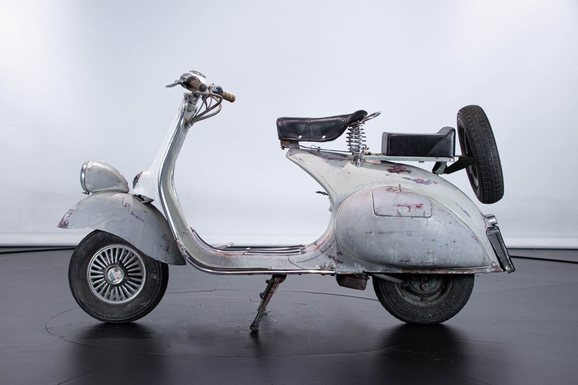 Piaggio VESPA 125 FARO BASSO 