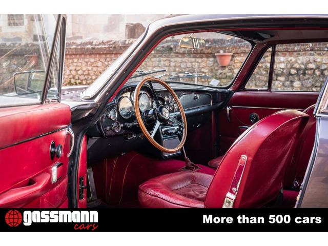 Aston Martin DB6 Vantage Sports Saloon 