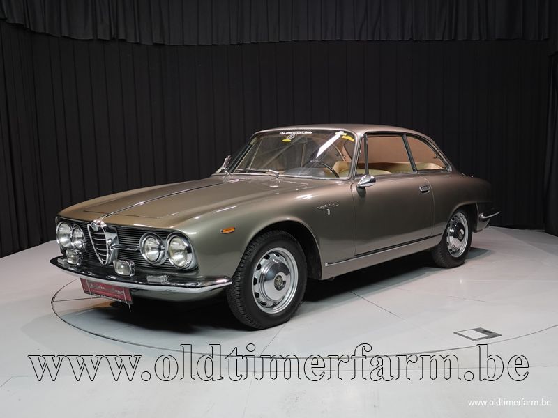 Alfa Romeo 2000 Sprint \'61 