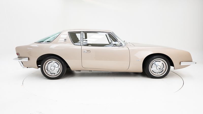 Studebaker  Avanti R2 Supercharged \'63 
