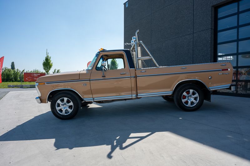 Ford F150 XLT Ranger V8 \'76 