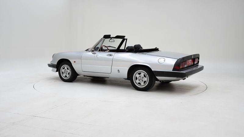 Alfa Romeo 2000 Spider 3 \'84 