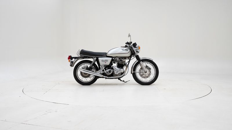 Norton Commando 850 \'75 