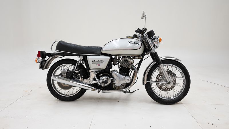 Norton Commando 850 \'75 