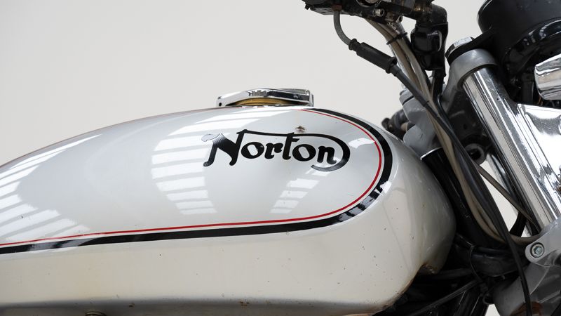 Norton Commando 850 \'75 