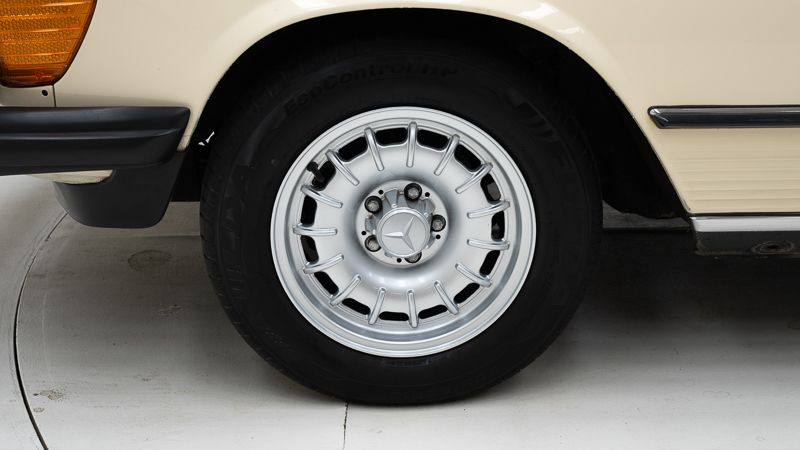 Mercedes Benz 380 SL + hardtop \'82 