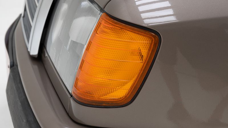 Mercedes Benz 230 CE \'88 