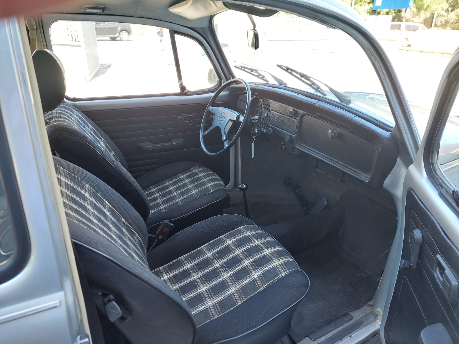 VW Maggiolino 1.2 Vetro Piatto