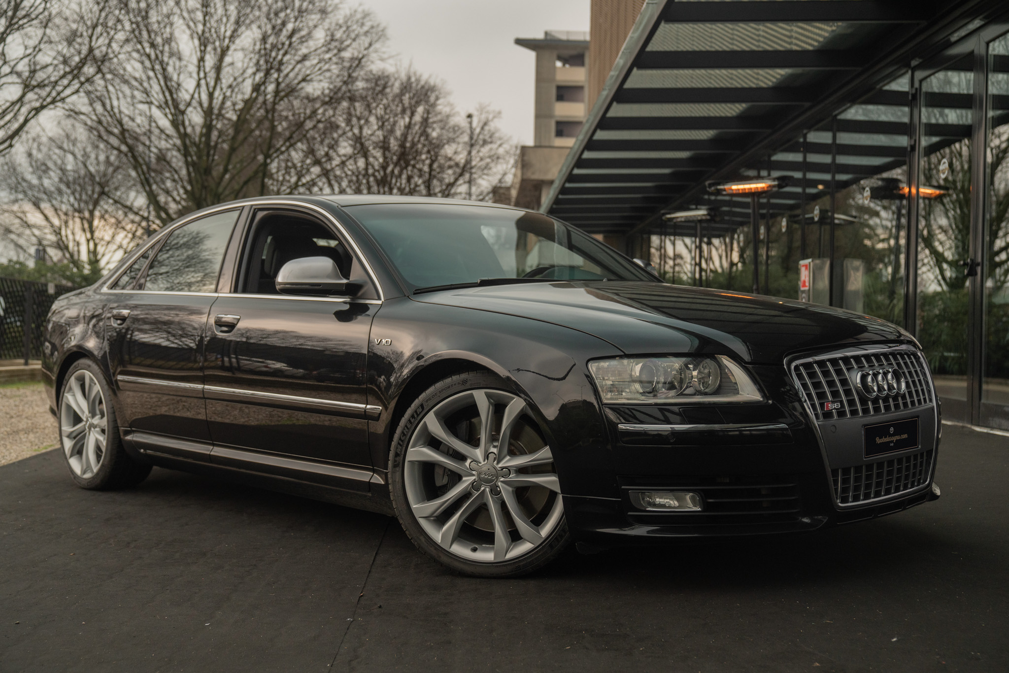 Audi S8 V10 