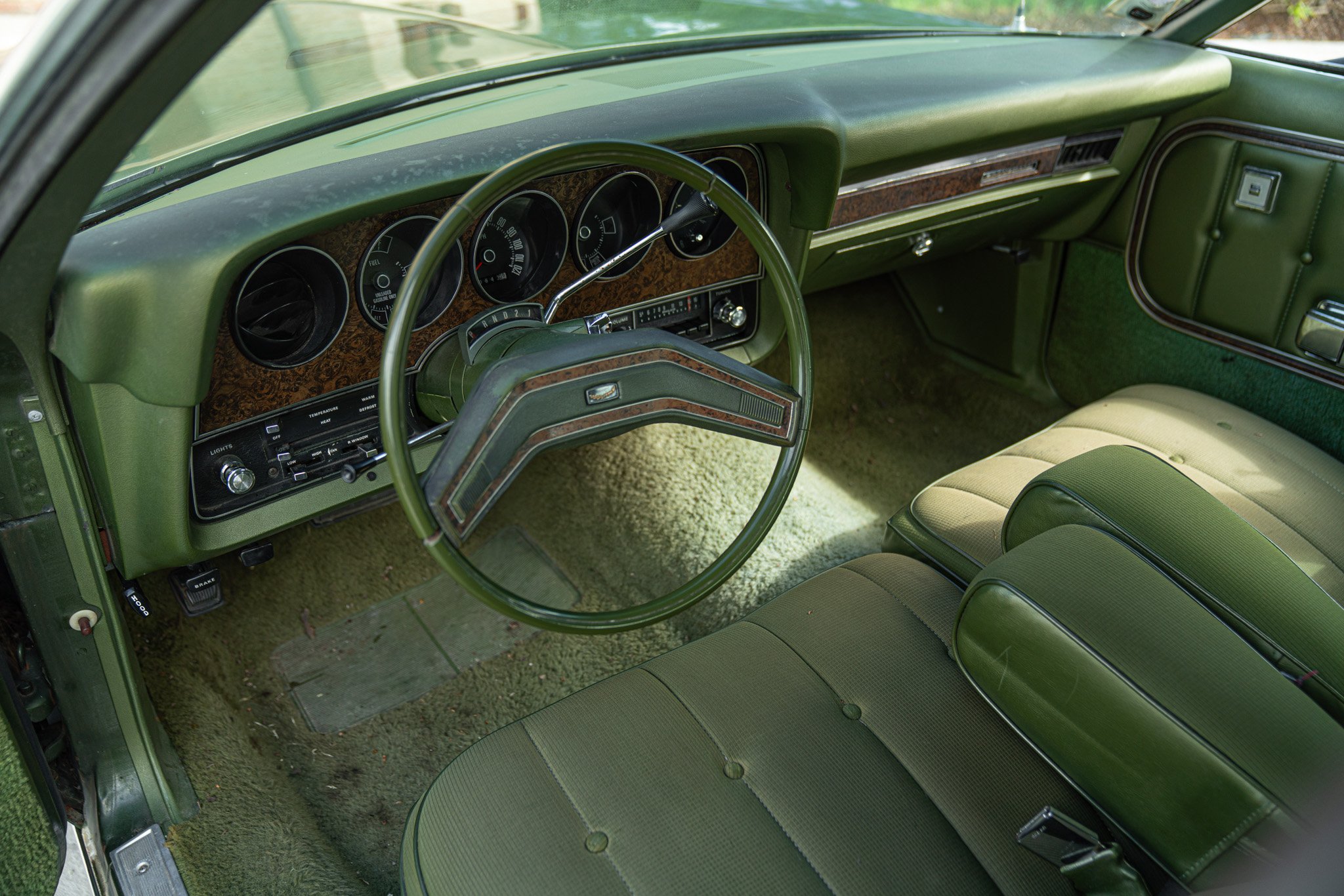 Ford GRAN TORINO 4 DOOR 5.7 V8 BROUGHAM 