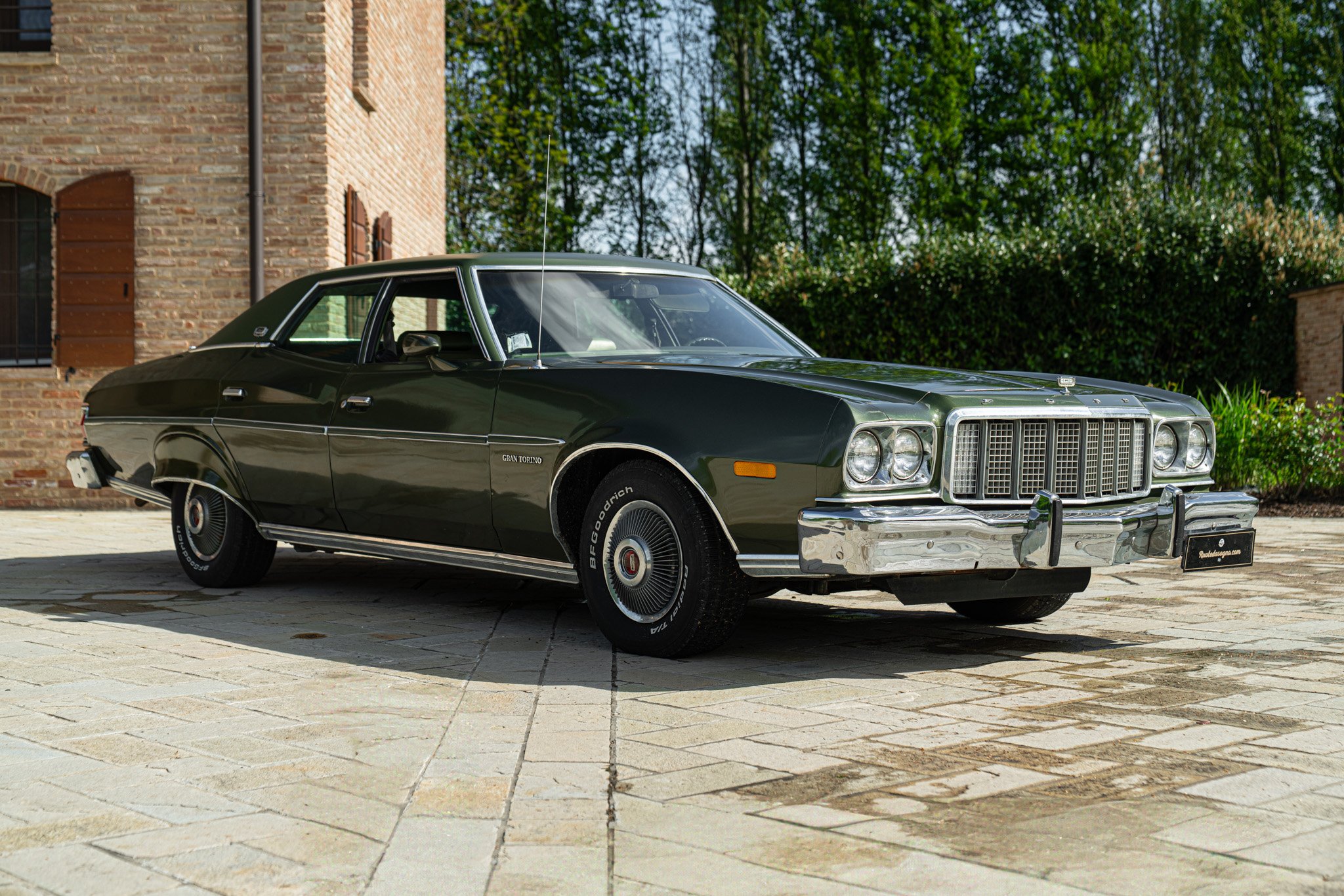 Ford GRAN TORINO 4 DOOR 5.7 V8 BROUGHAM 