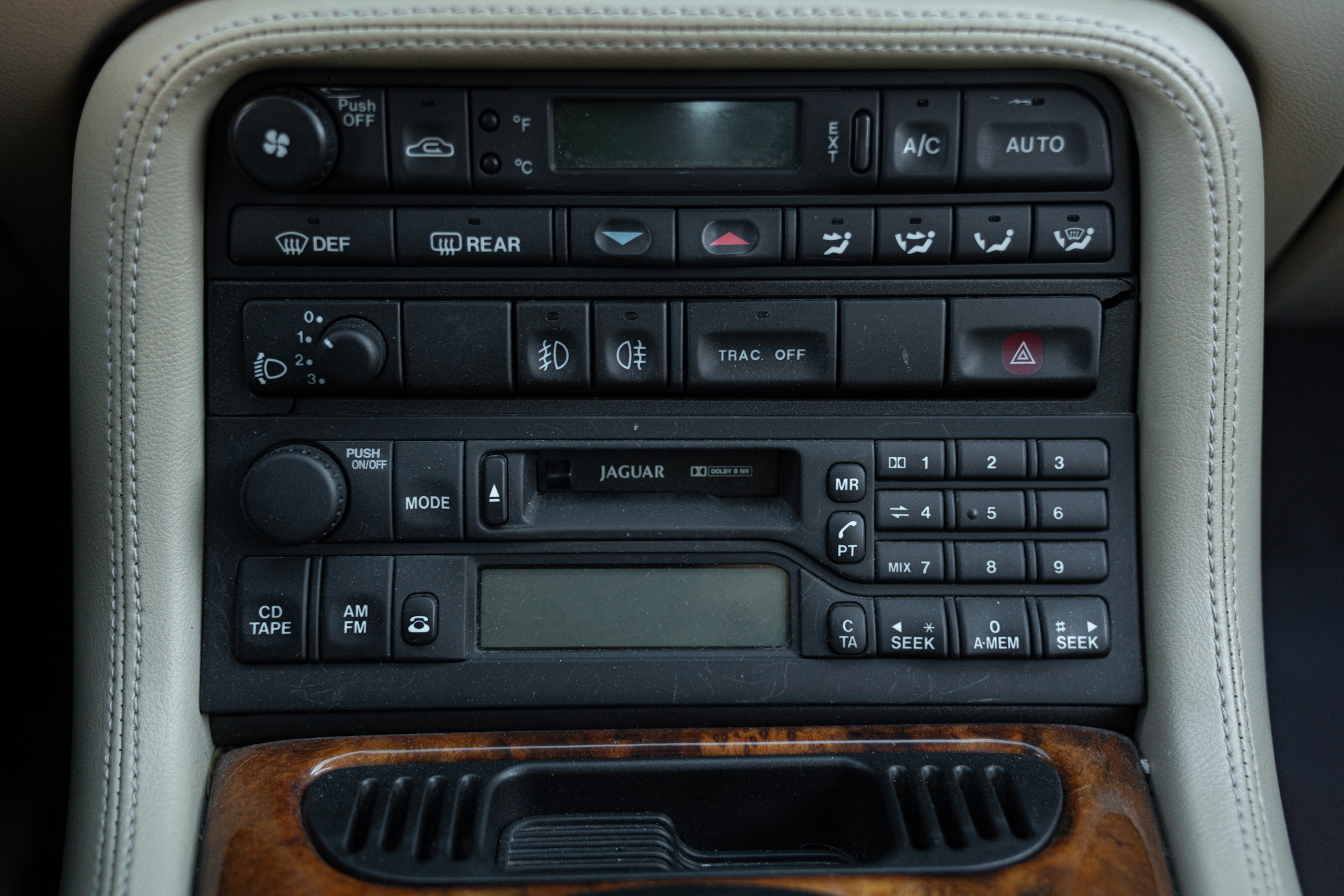 Jaguar XK8 
