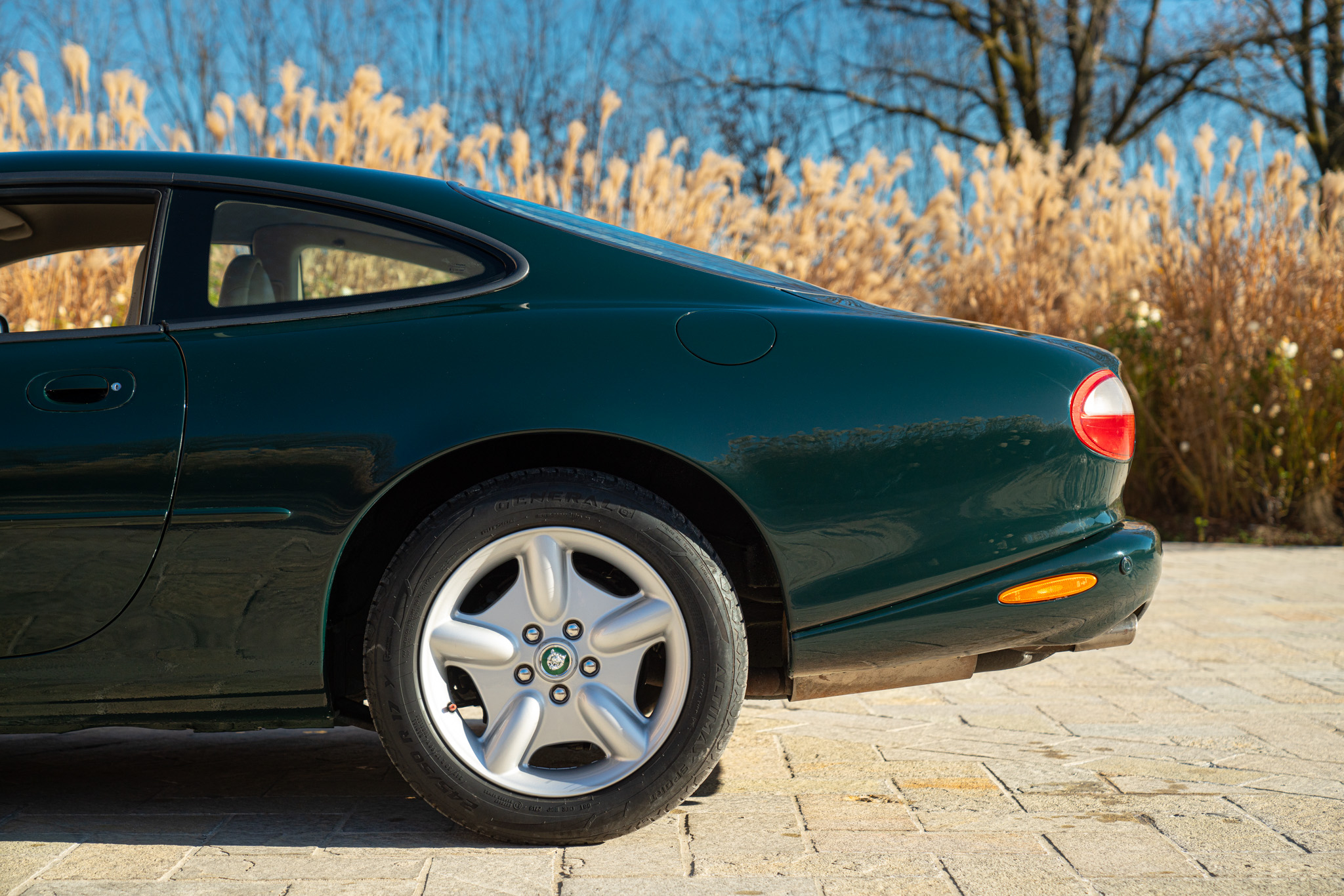 Jaguar XK8 