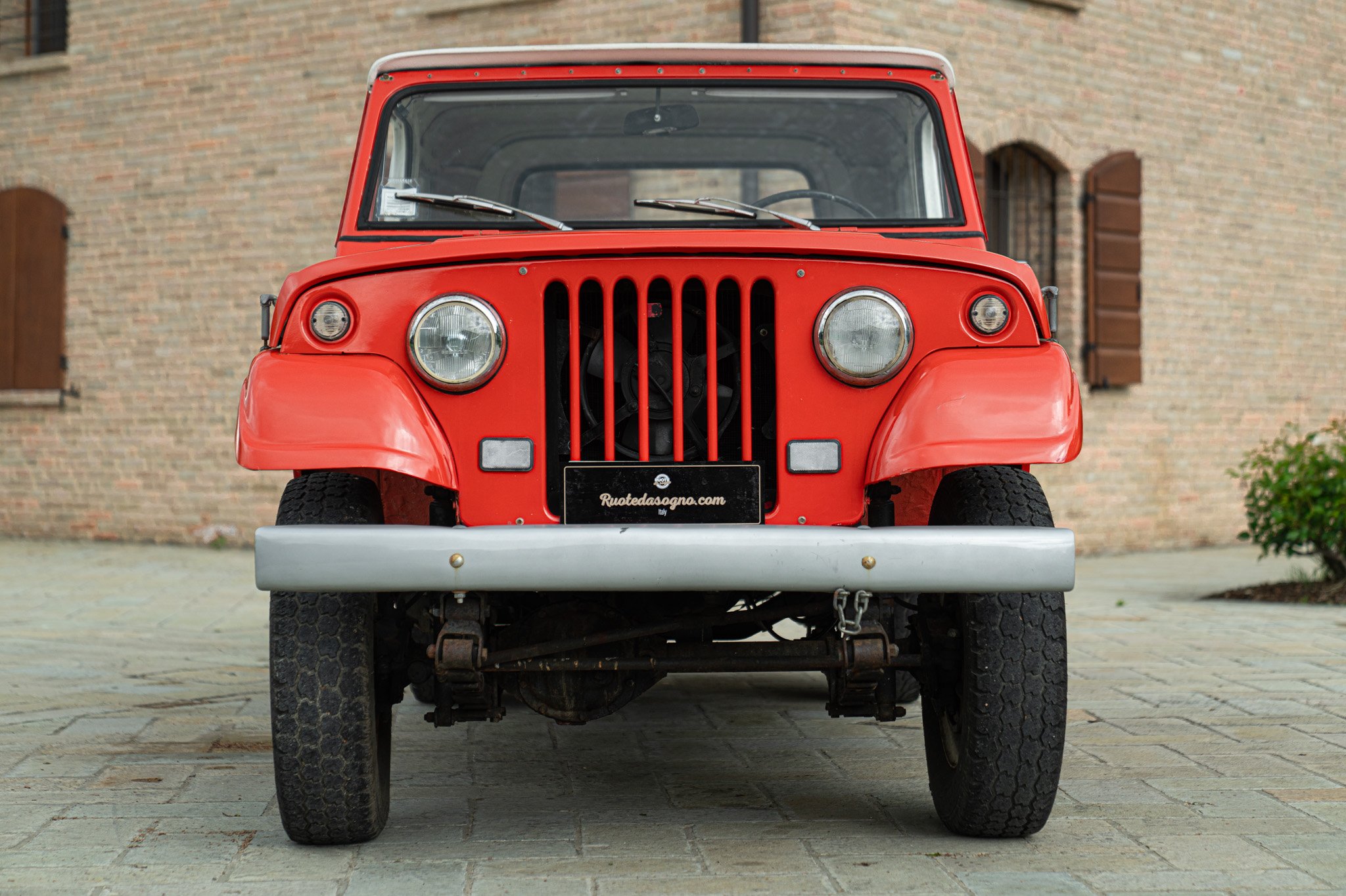 Jeep COMANDO 