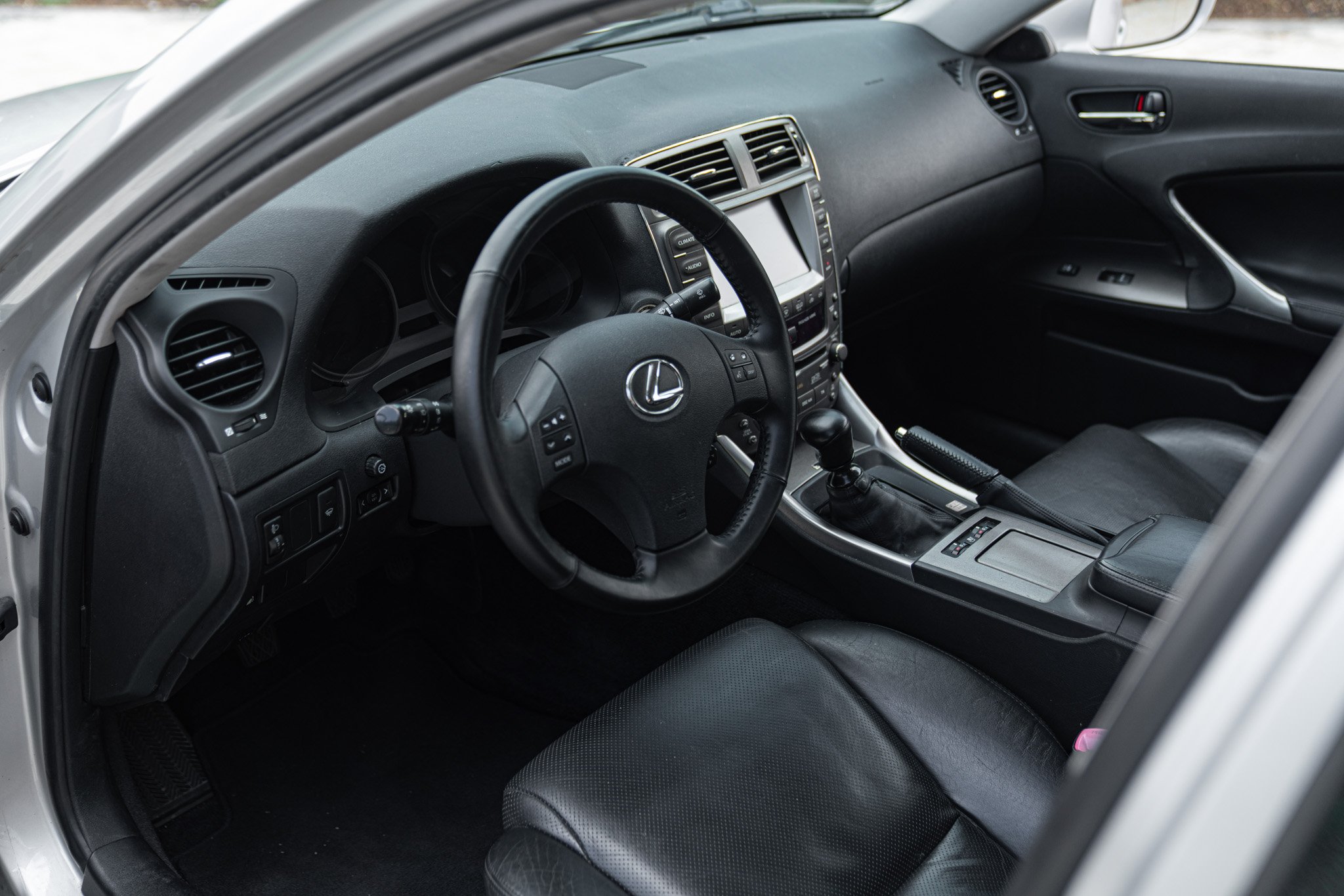 Lexus IS 220 D 