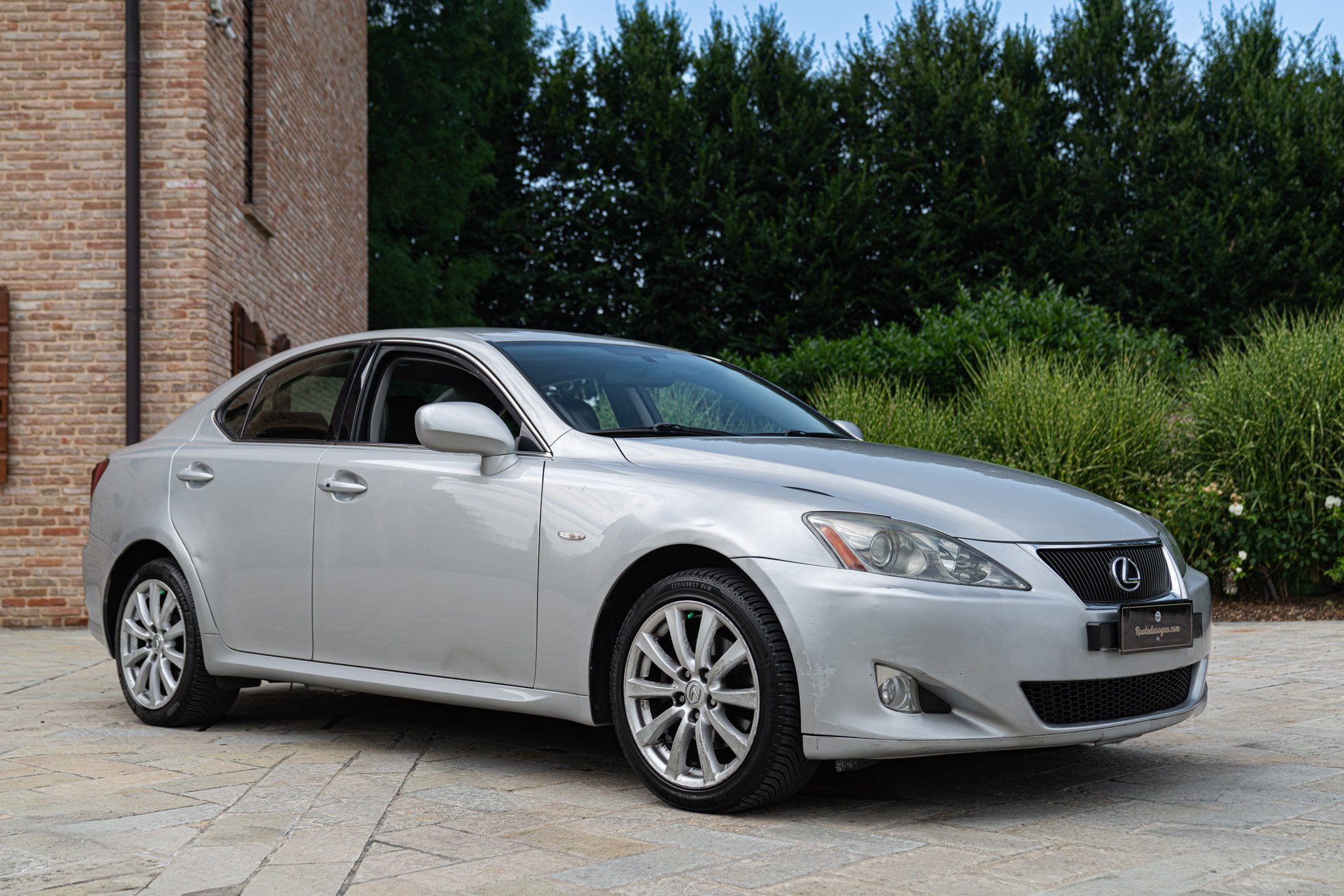 Lexus IS 220 D 