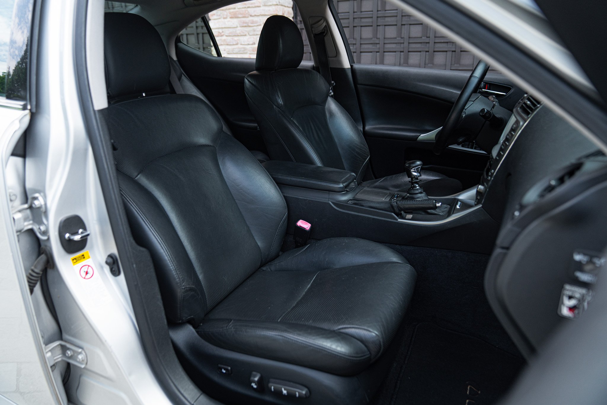 Lexus IS 220 D 