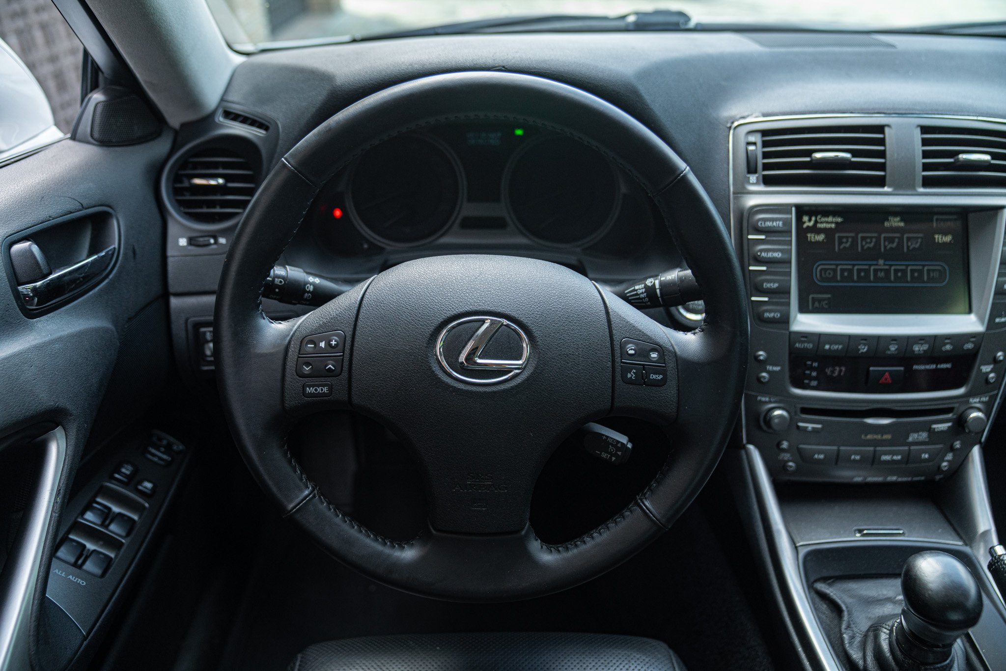 Lexus IS 220 D 