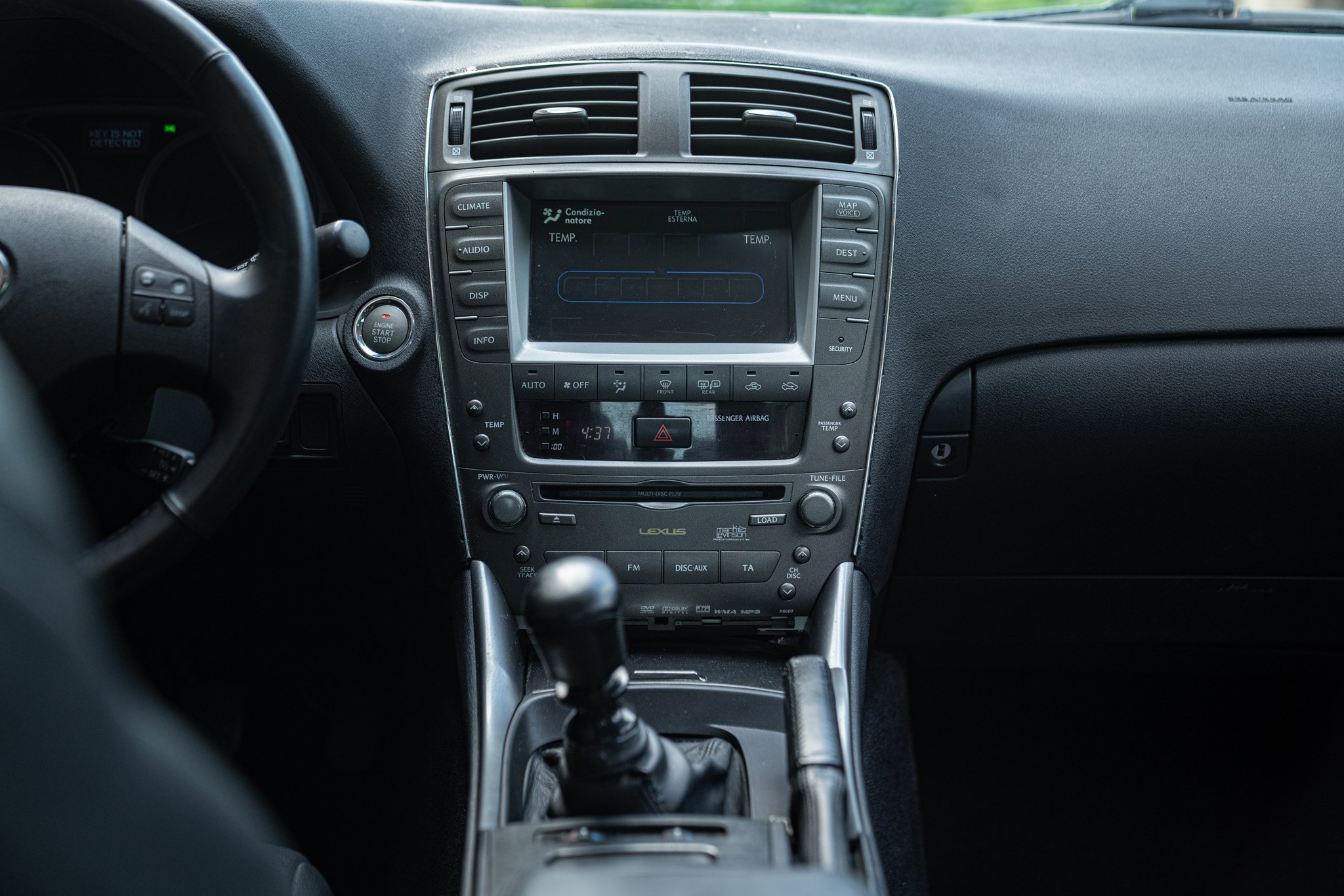 Lexus IS 220 D 