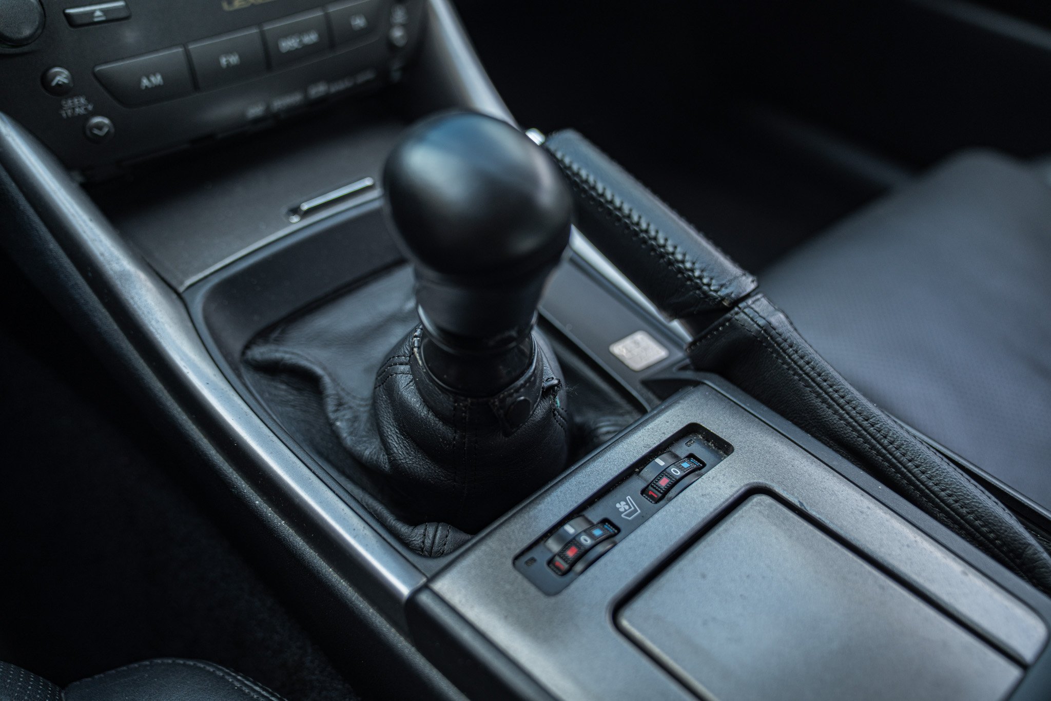 Lexus IS 220 D 
