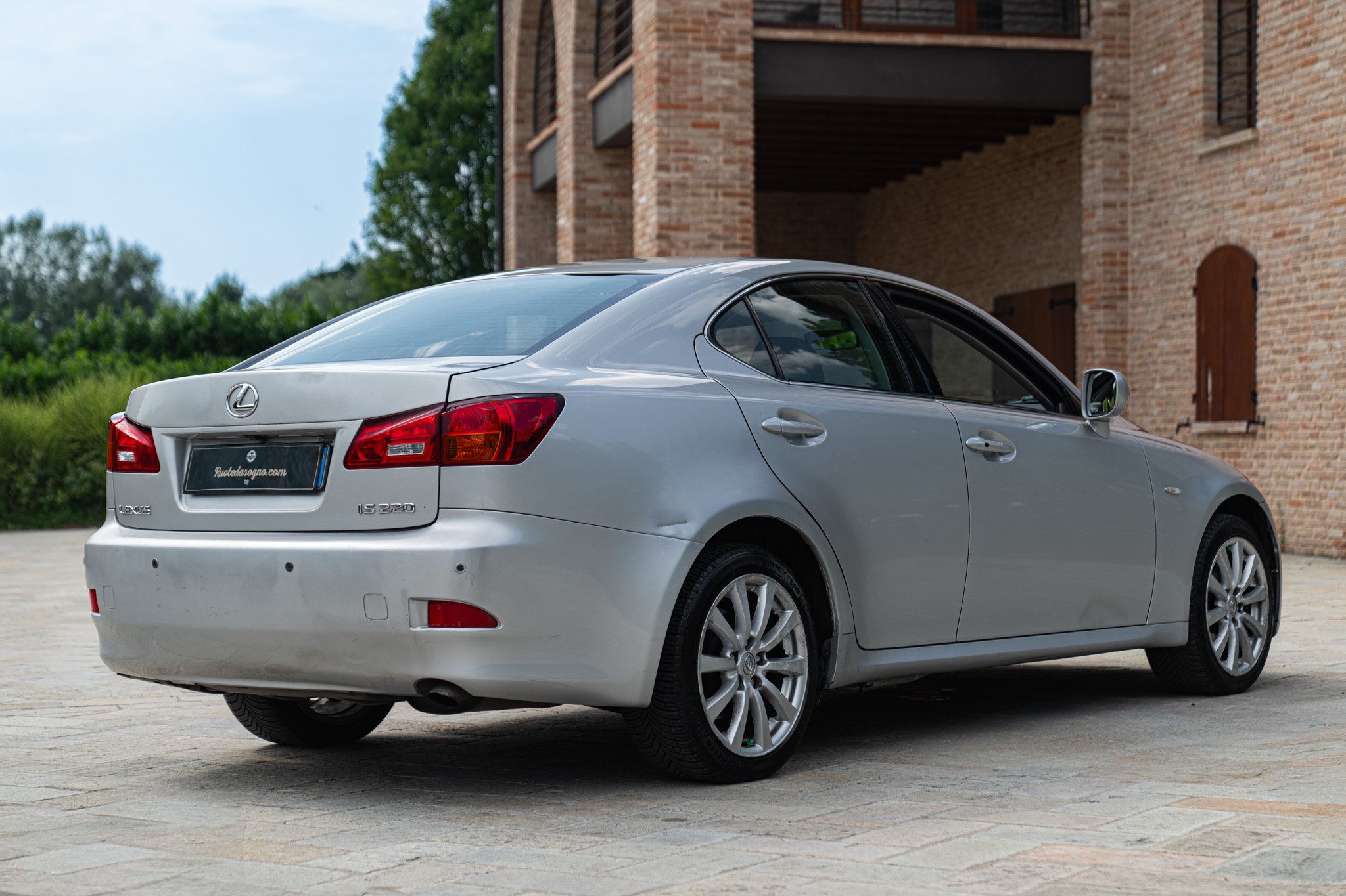 Lexus IS 220 D 