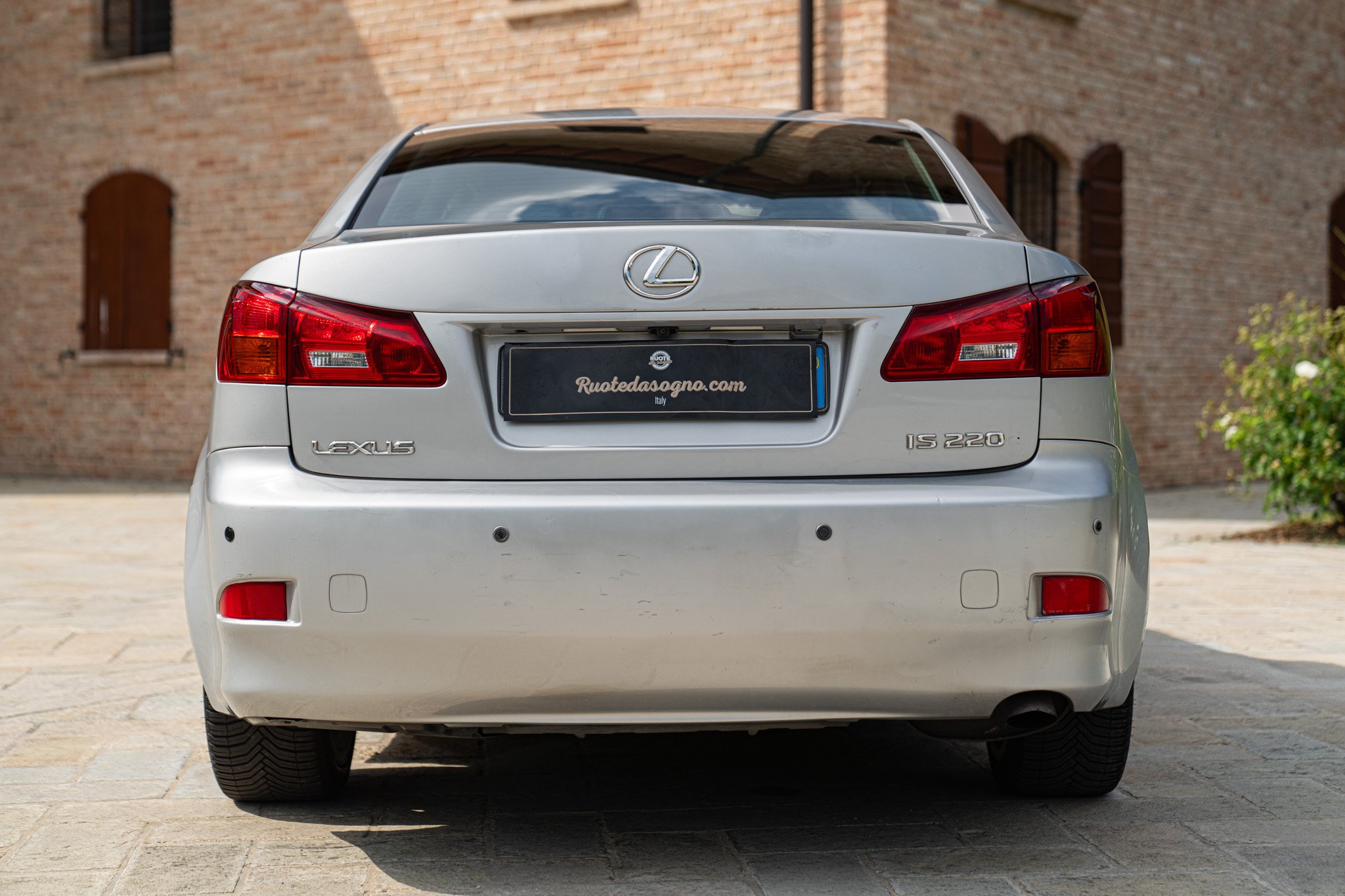 Lexus IS 220 D 
