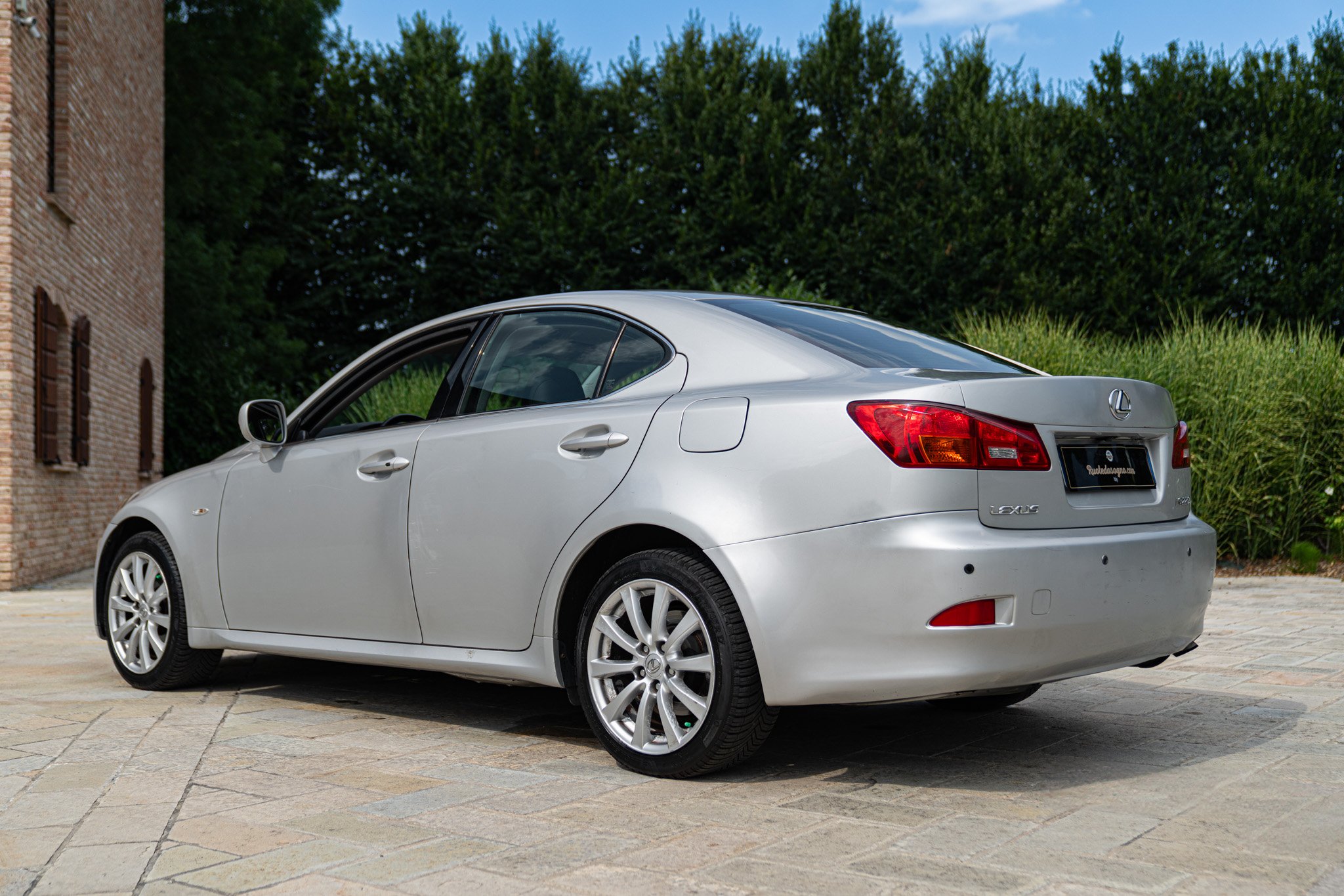 Lexus IS 220 D 