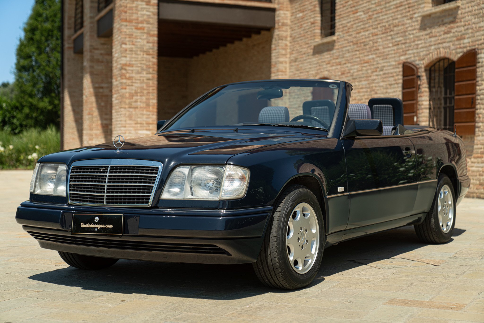 Mercedes Benz CE 200 CABRIO 