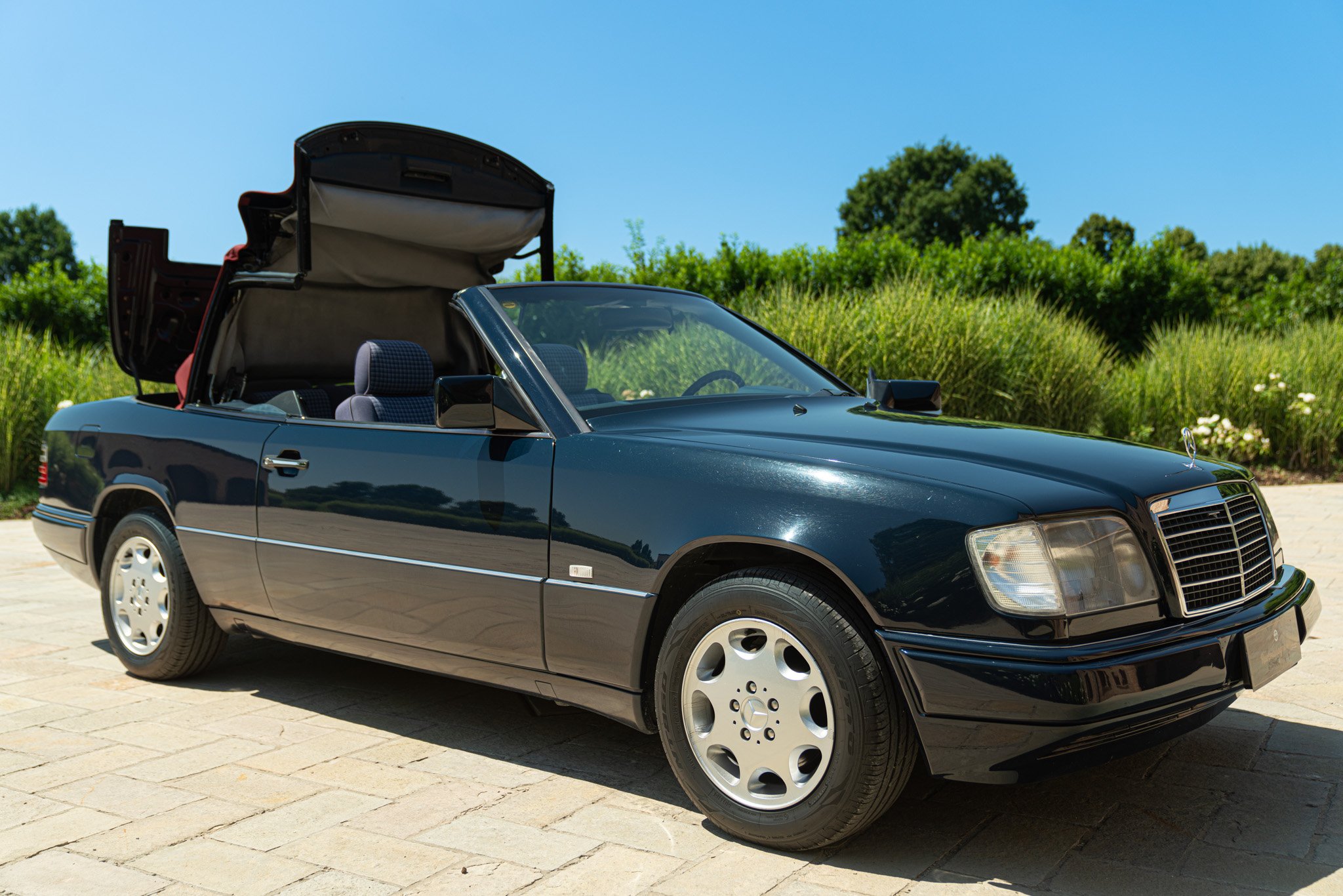 Mercedes Benz CE 200 CABRIO 