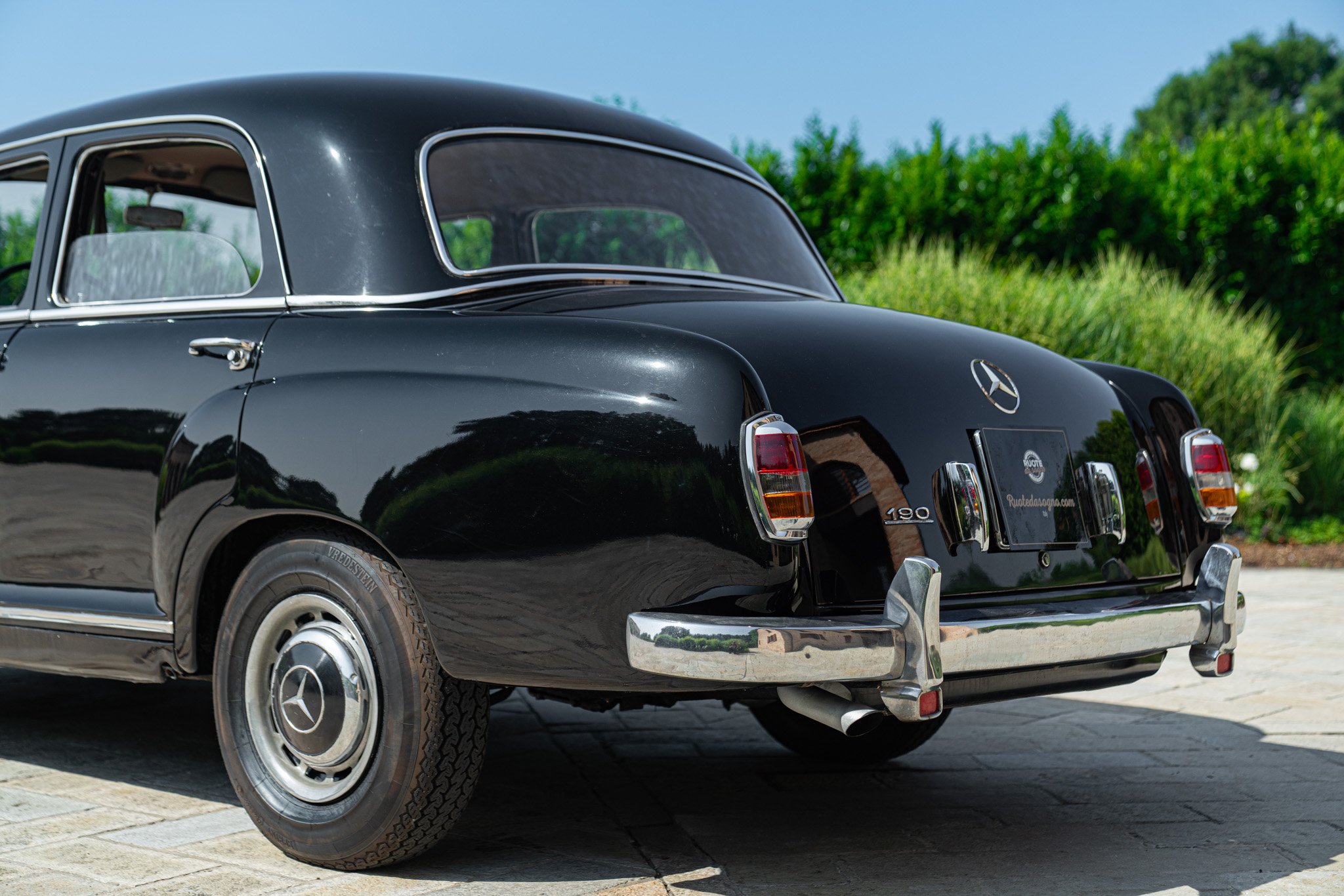 Mercedes Benz 190 