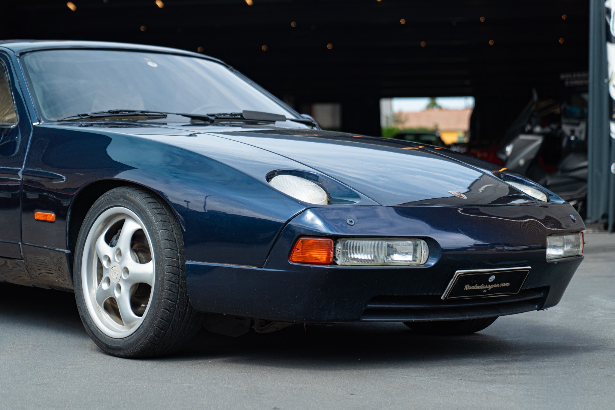 Porsche 928 