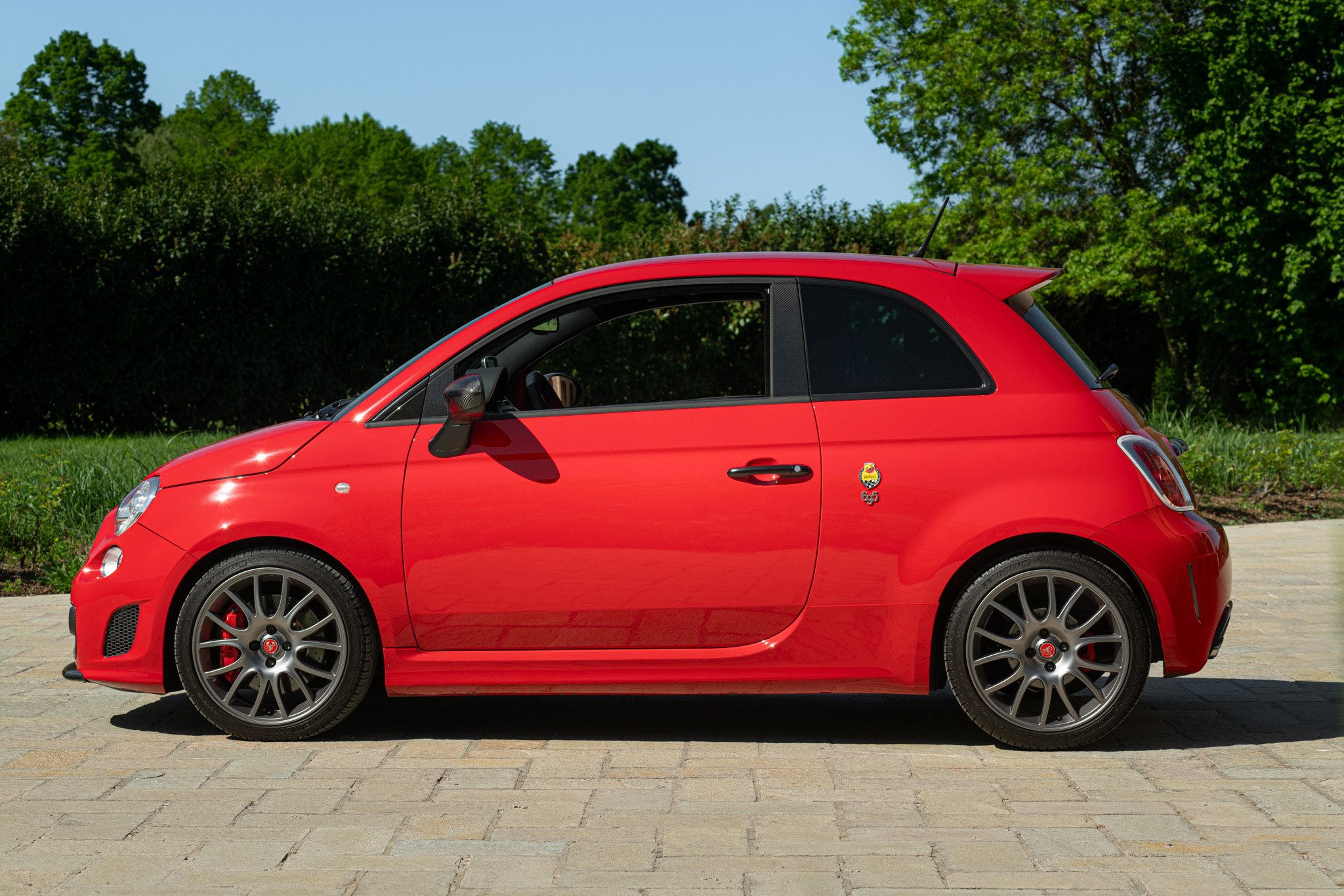 Abarth 695 TRIBUTO FERRARI 