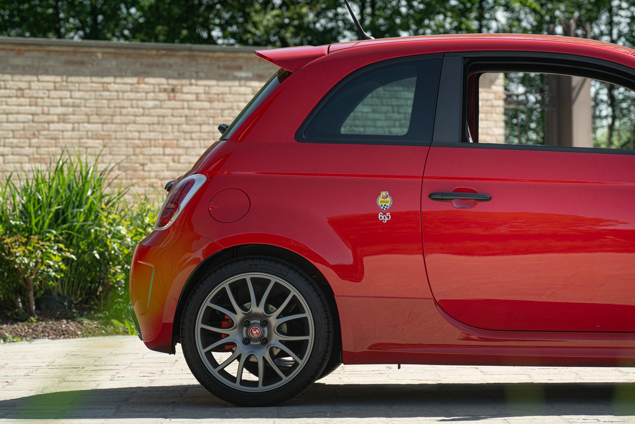 Abarth 695 TRIBUTO FERRARI 