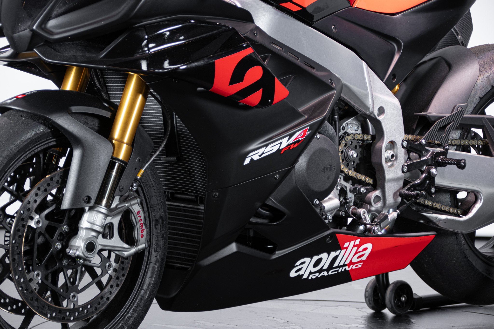 Aprilia RSV4 FACTORY WORKS 