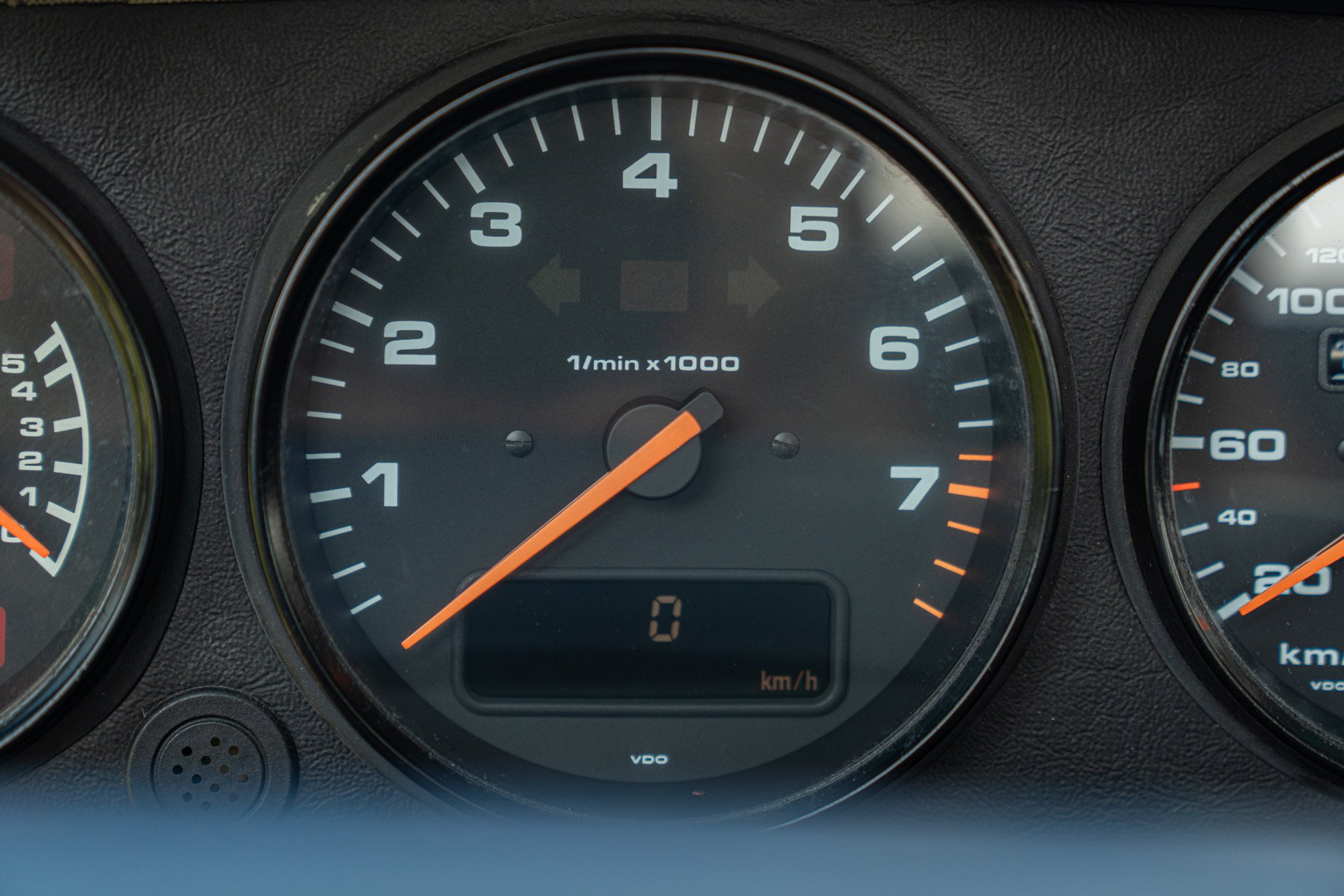 Porsche 964 (911) CARRERA 2 CABRIOLET 