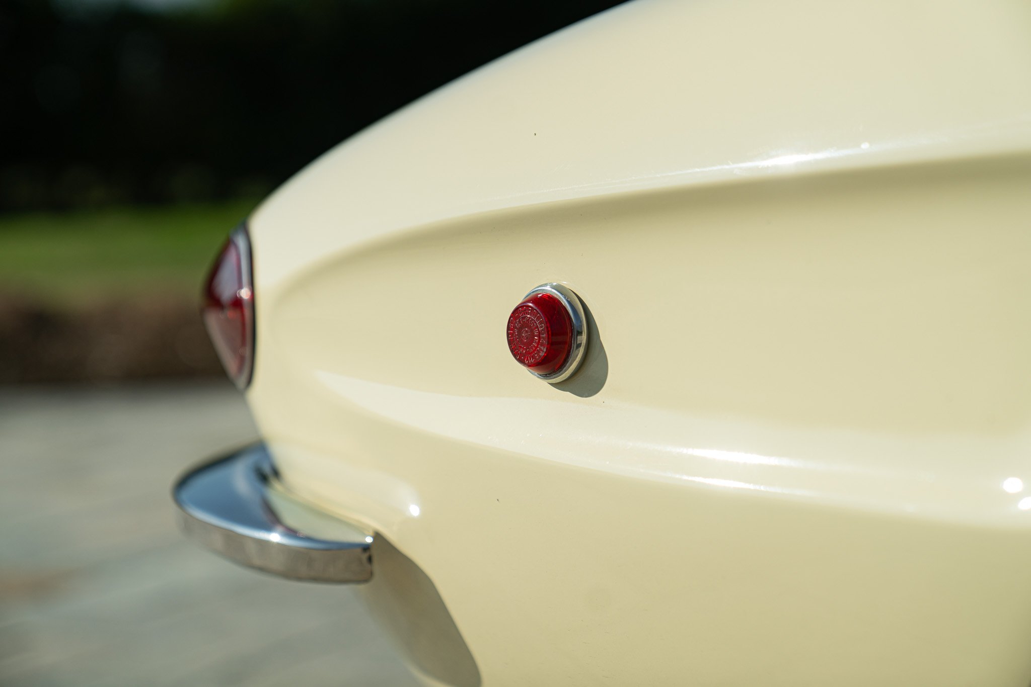 Alfa Romeo SPIDER 1750 VELOCE \"OSSO DI SEPPIA\" 
