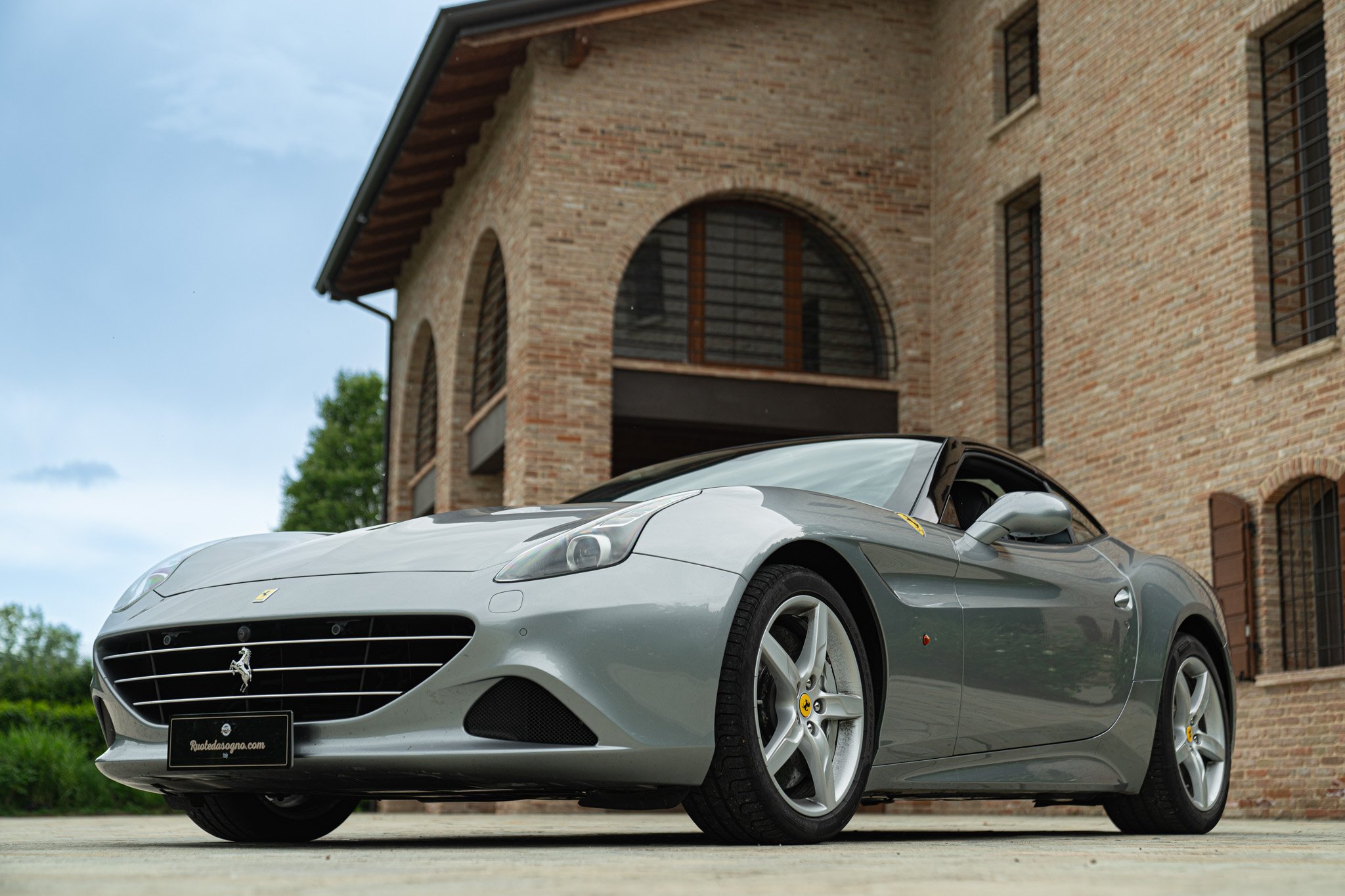 Ferrari CALIFORNIA T 