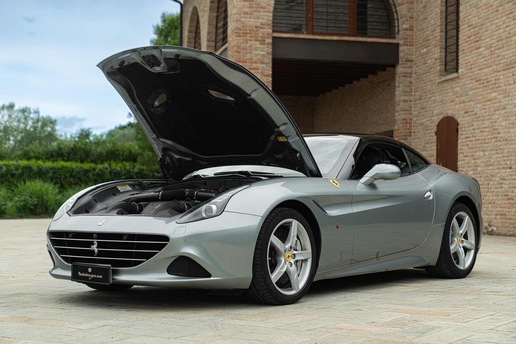 Ferrari CALIFORNIA T 