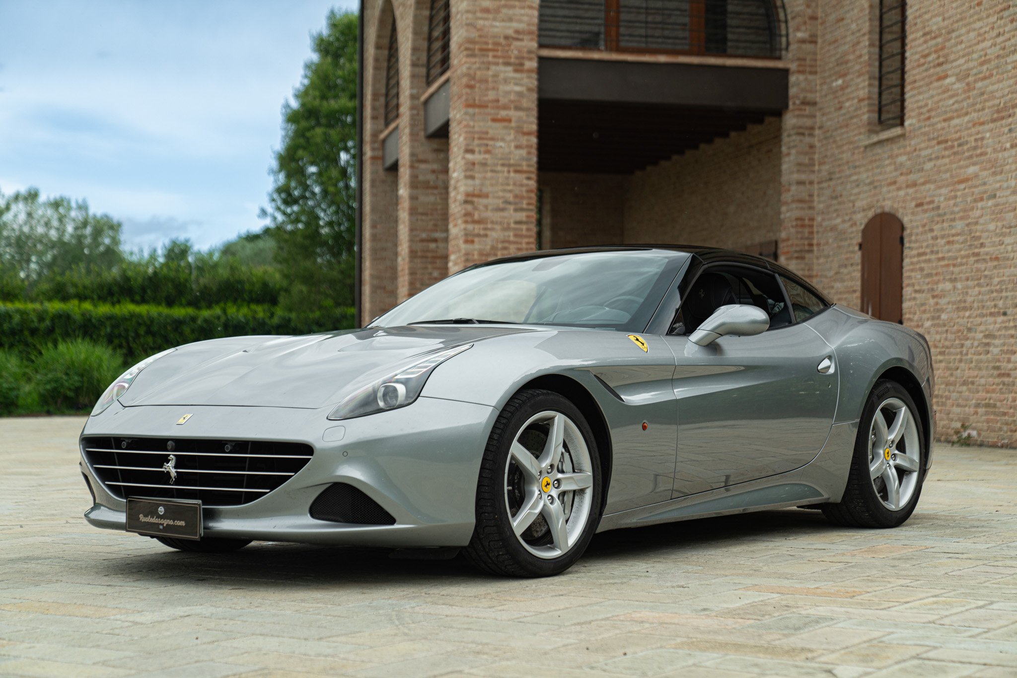 Ferrari CALIFORNIA T 