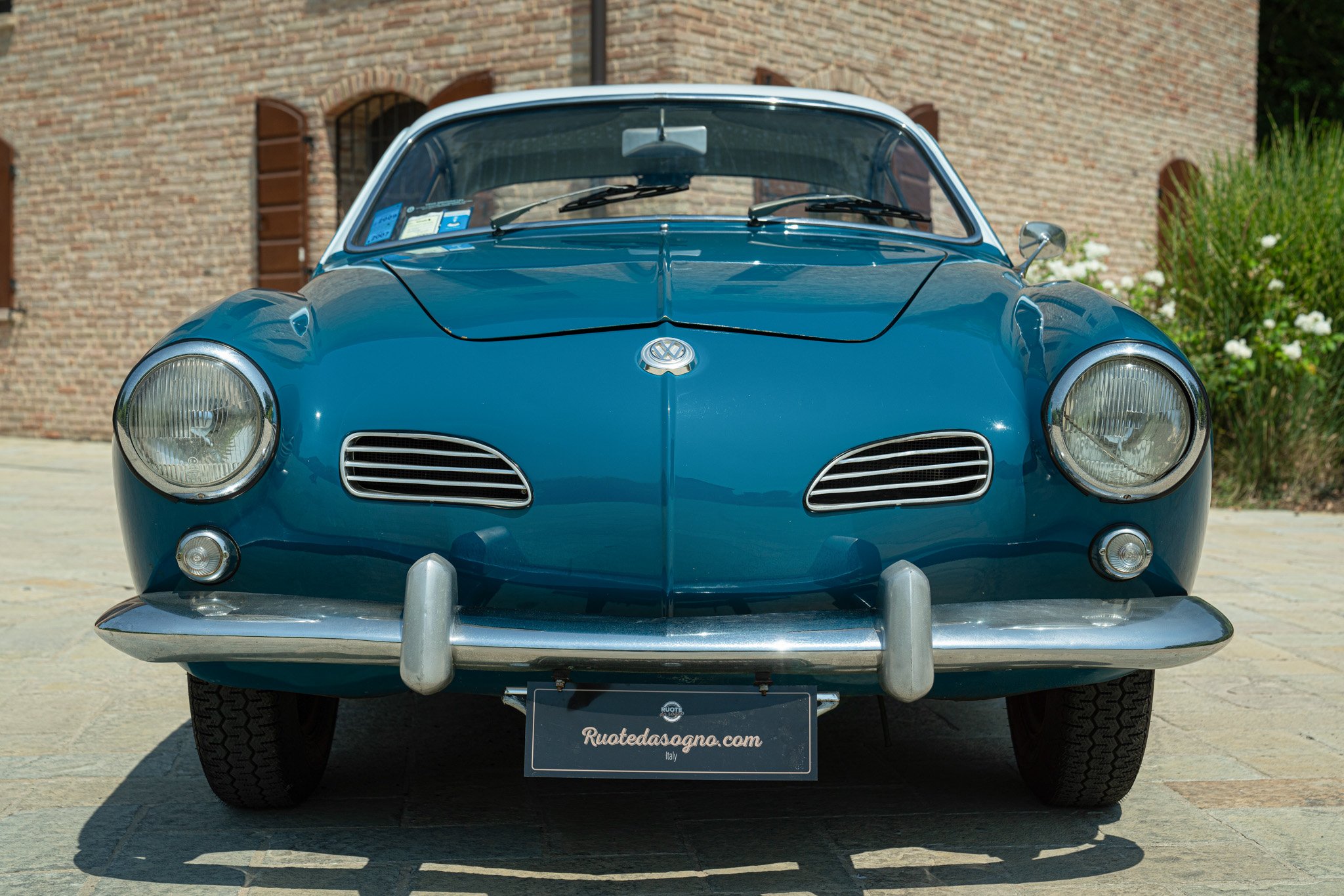 Volkswagen Karmann Ghia 