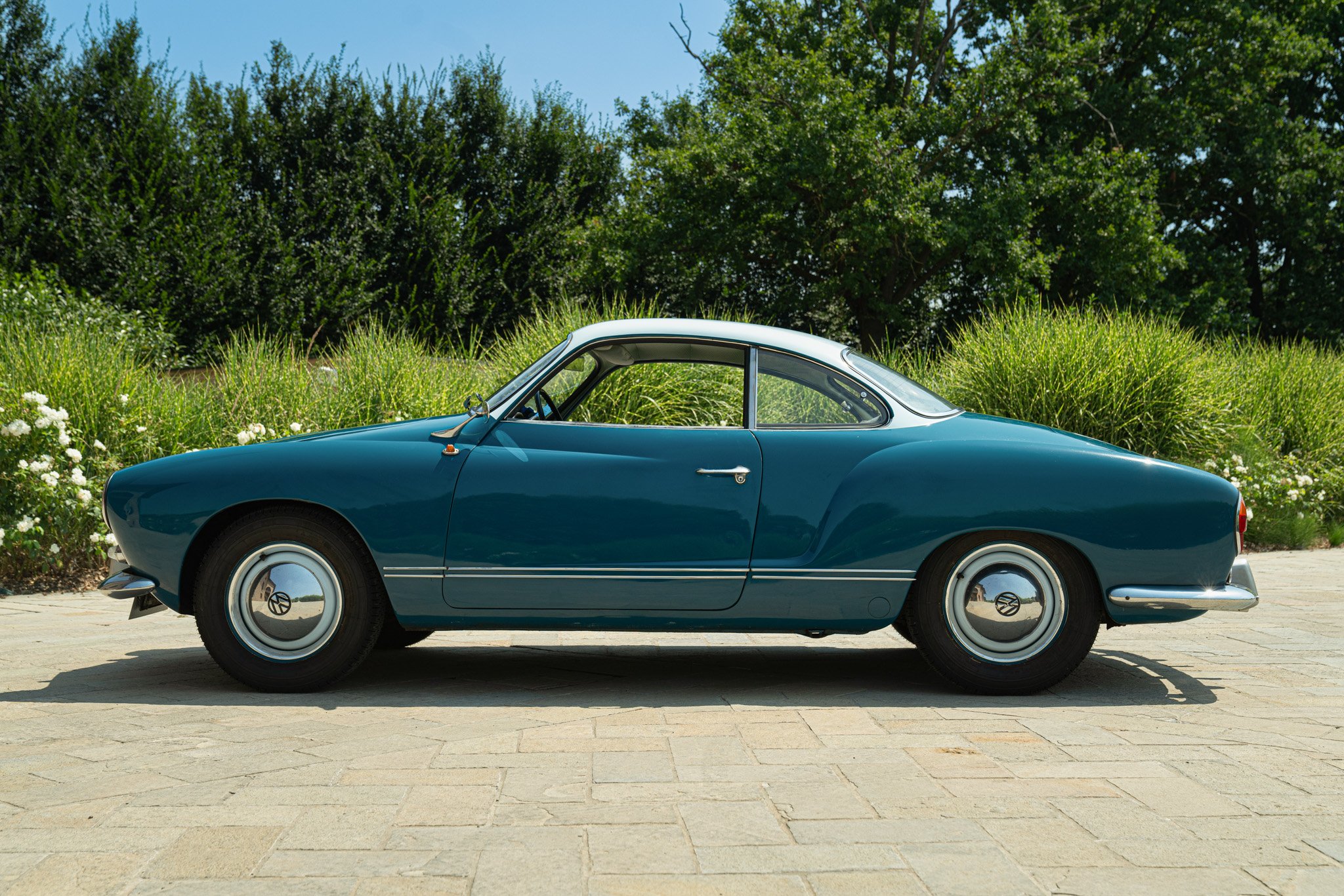 Volkswagen Karmann Ghia 