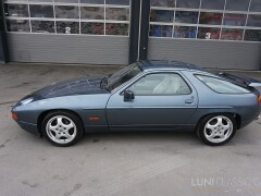 Porsche 928 S4