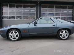 Porsche 928 S4