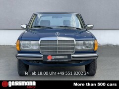 Mercedes Benz 250 Lang Pullmann, Stretchlimousine W123 