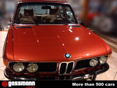 BMW E3 3.0 Li mit Schiebedach 