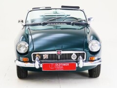 MG B \'66 
