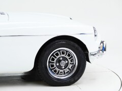 MG B GT V8 \'74 