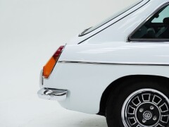 MG B GT V8 \'74 