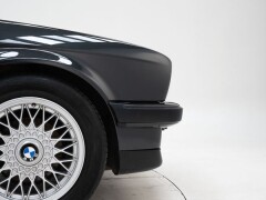 BMW  320i \'90 